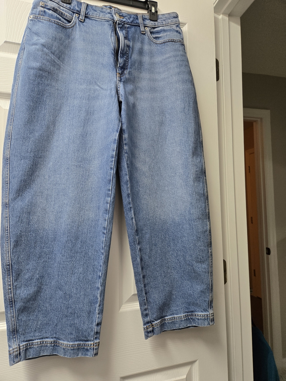 Barrel Leg Ankle Jeans